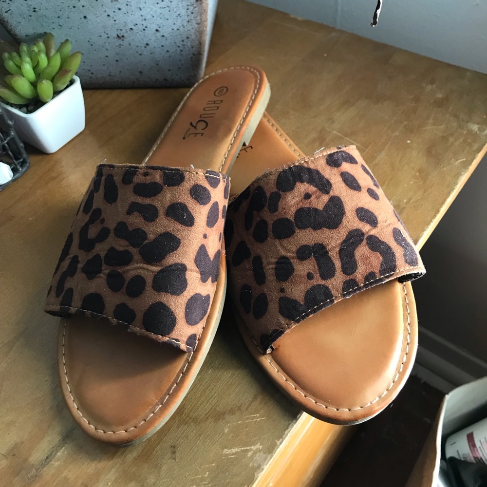 Sandals - Picture 2 of 3